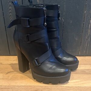 😎❤️...Baddies Only Boots